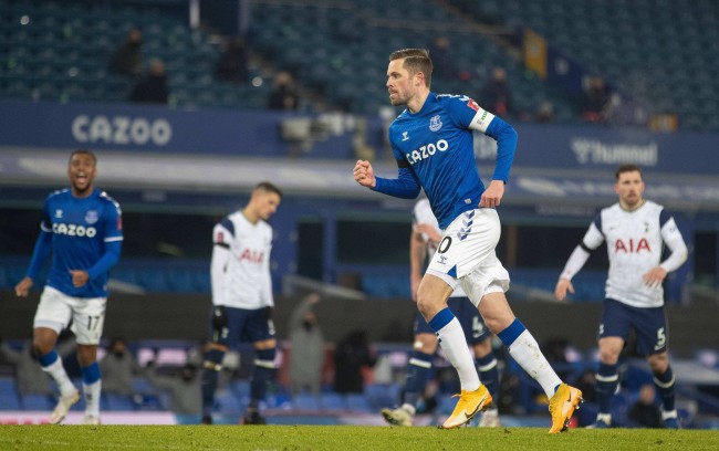 心伤缺而遭 心伤缺而遭